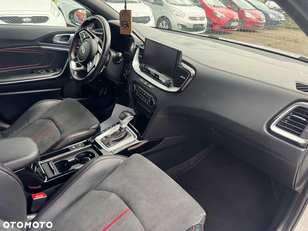 Kia ProCeed 1.6 T-GDI DCT7 OPF GT - 17