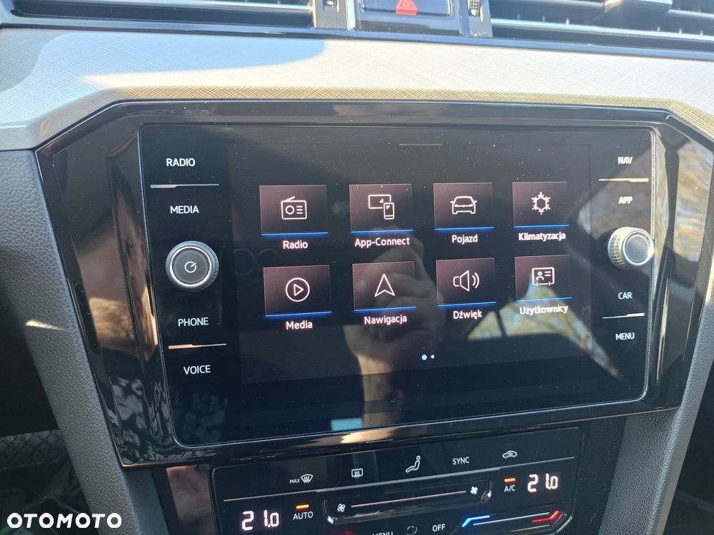 Volkswagen Passat 2.0 TDI SCR Comfortline DSG - 11