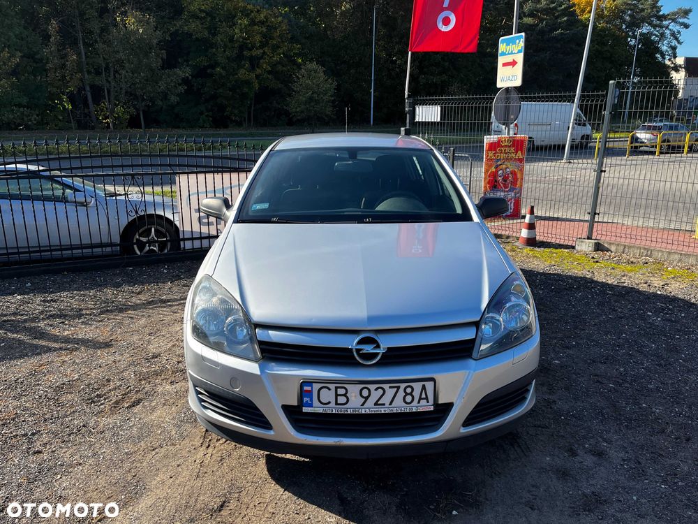 Opel Astra 2004 photo 2