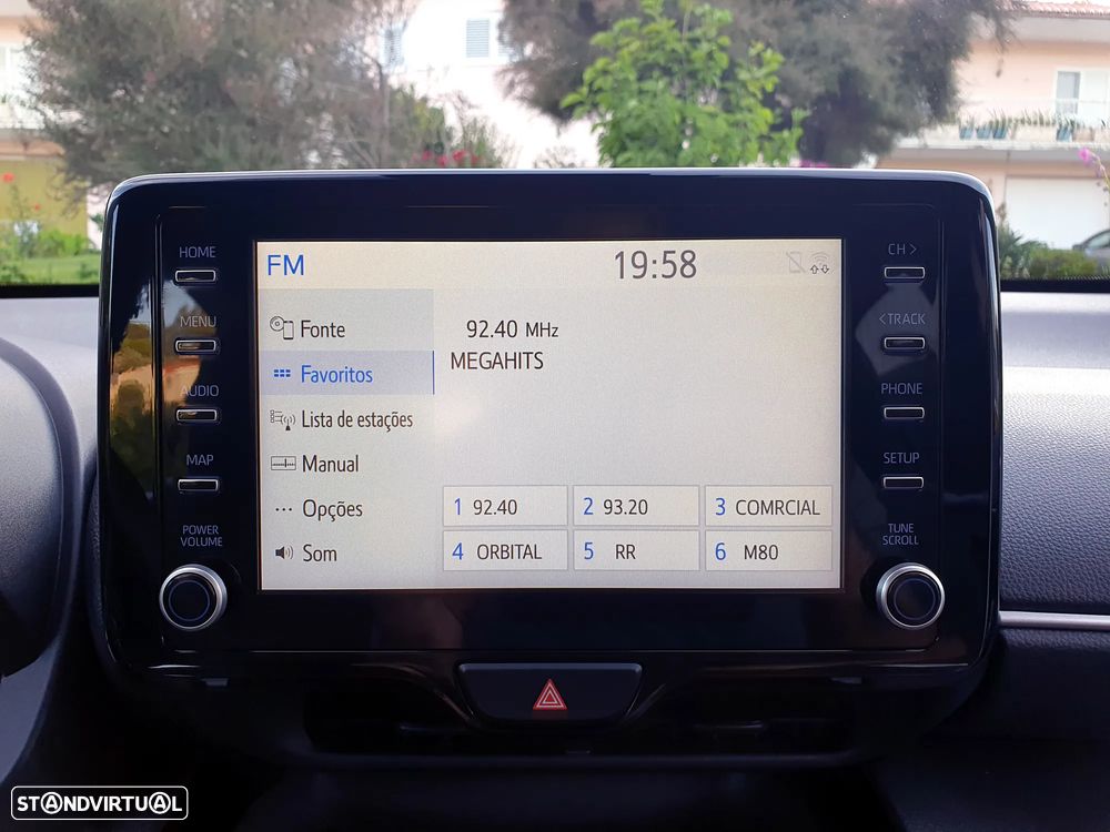 Toyota Yaris Cross 1.5 HDF Comfort Plus - 27