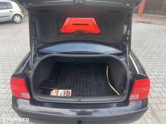 Volkswagen Passat - 20