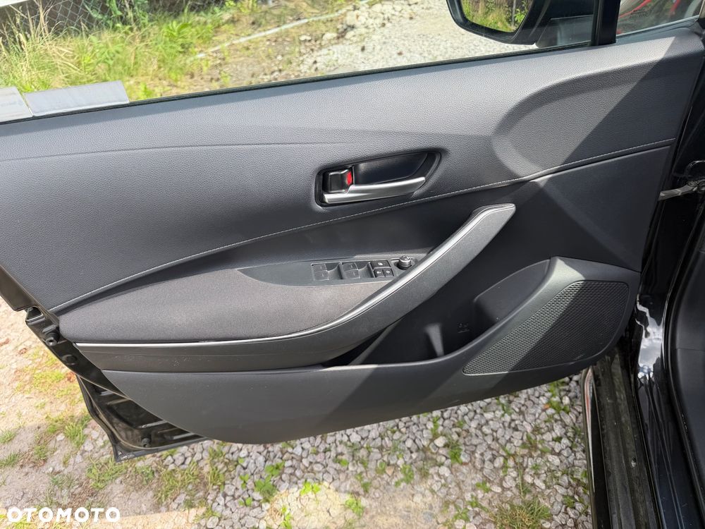 Toyota Corolla 1.8 Hybrid Comfort - 17
