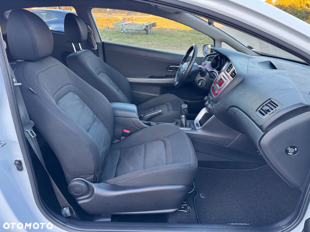 Kia ProCeed 1.6 GDI Edition 7 - 13