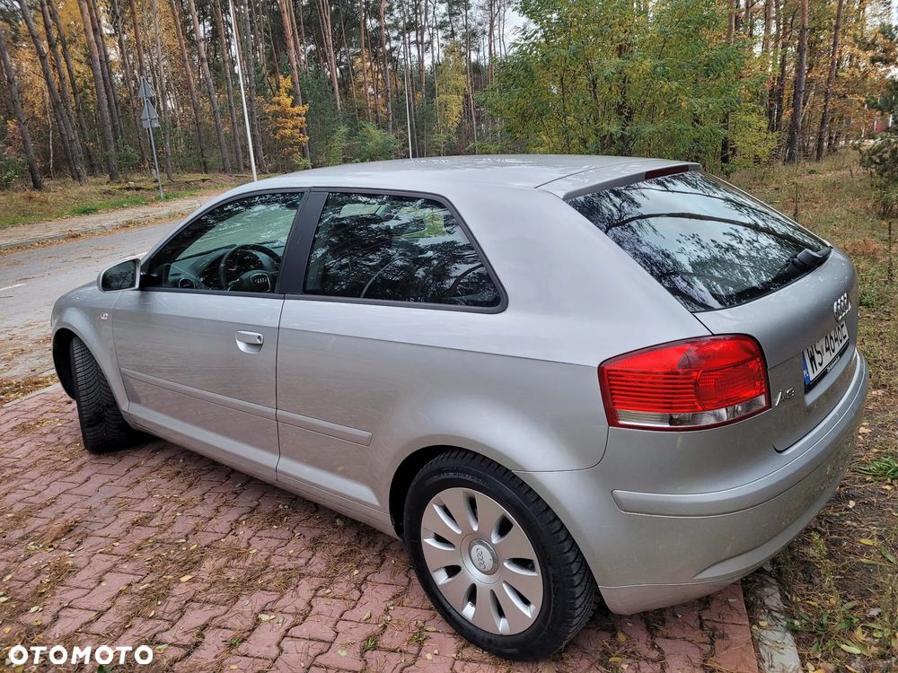 Audi A3 3-drzwiowe 1.6 Ambiente - 4