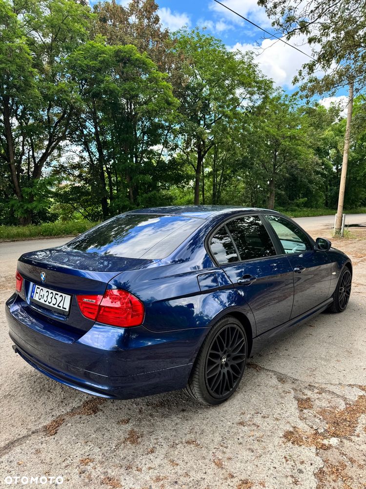 BMW Seria 3 318d - 4