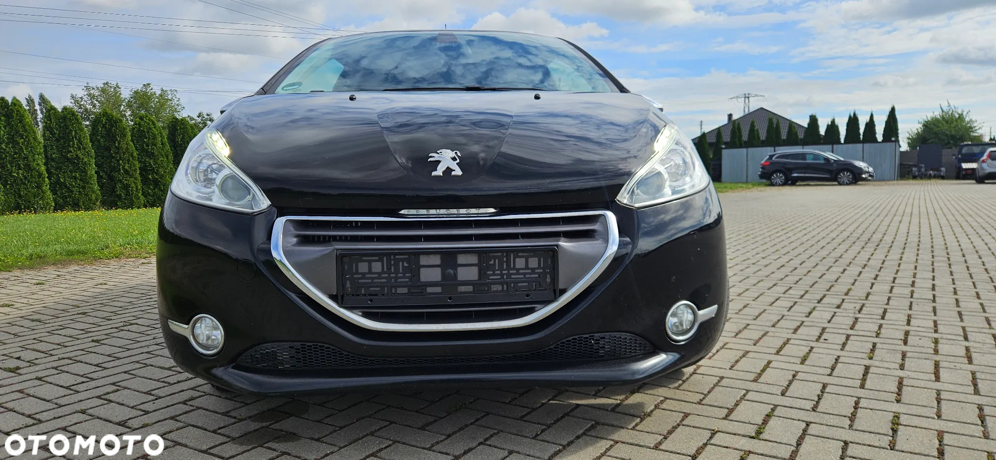 Peugeot 208 1.6 e-HDi Allure STT - 32