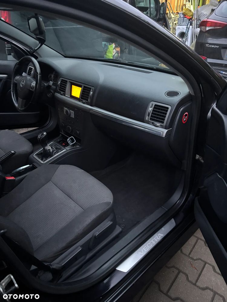 Opel Vectra 2.2 - 10