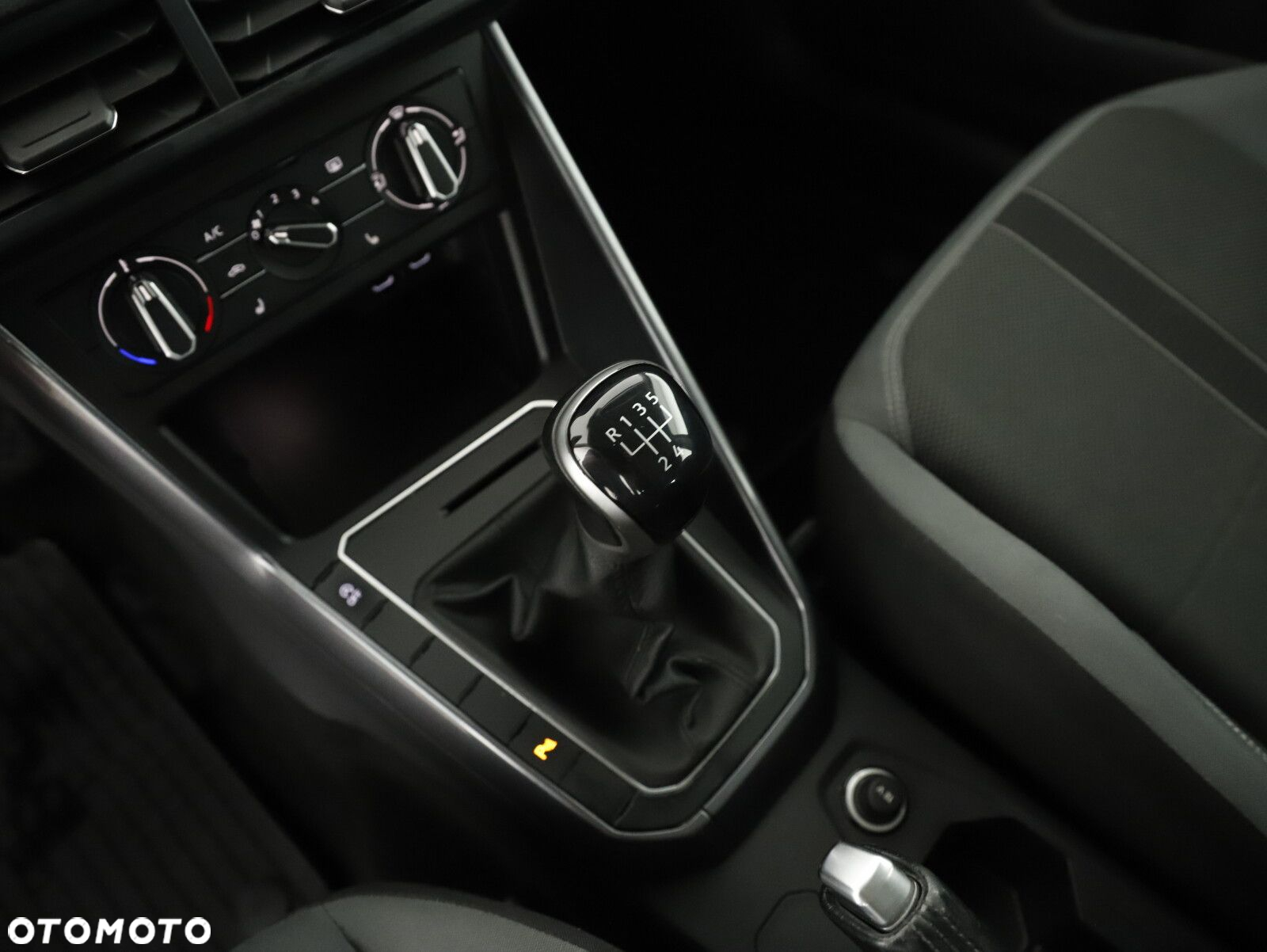 Volkswagen Polo - 16