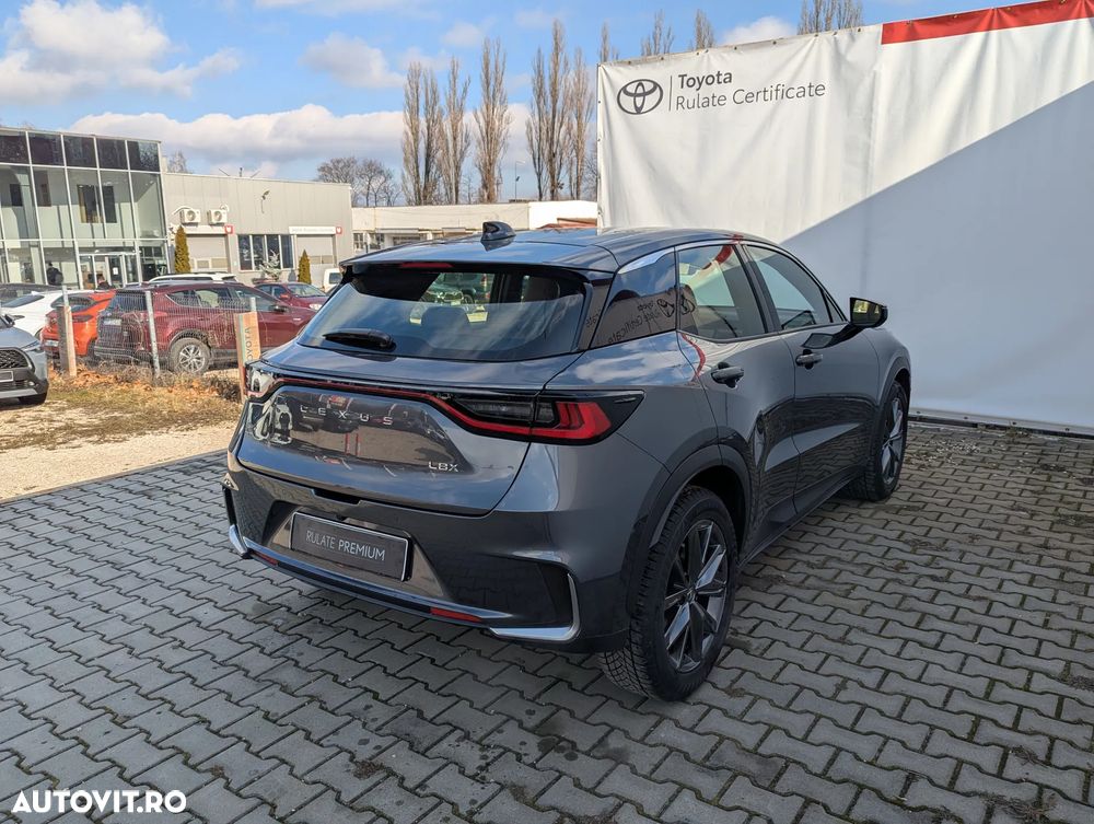 Lexus LBX 1.5 HEV 4x2 CVT Relax - 8