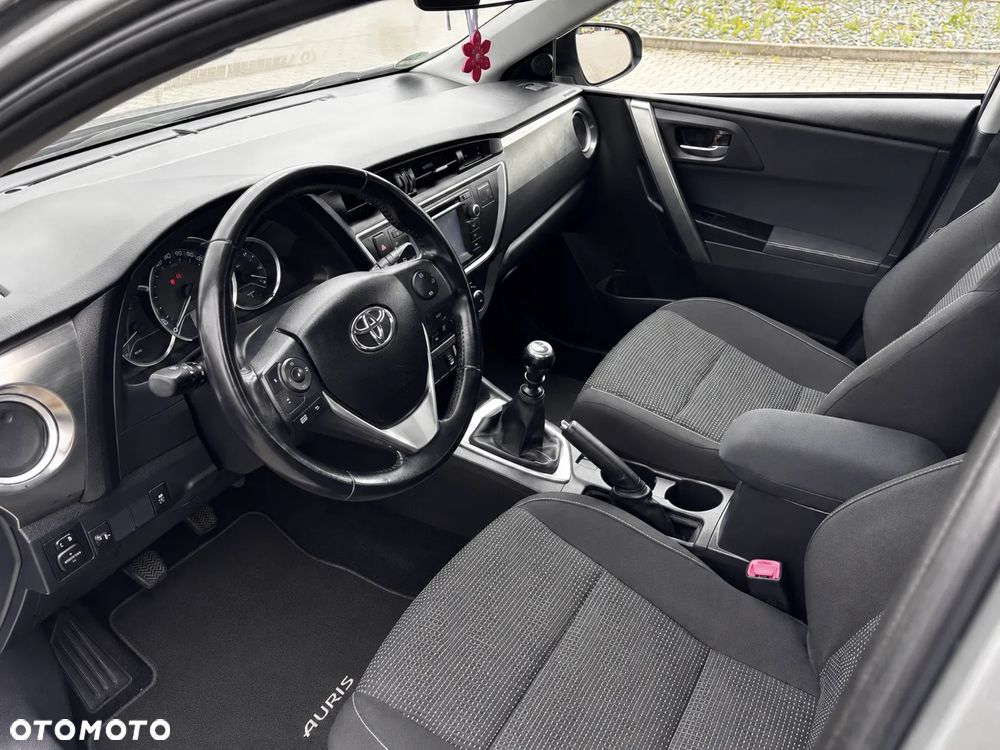 Toyota Auris 2.0 D-4D Comfort - 10