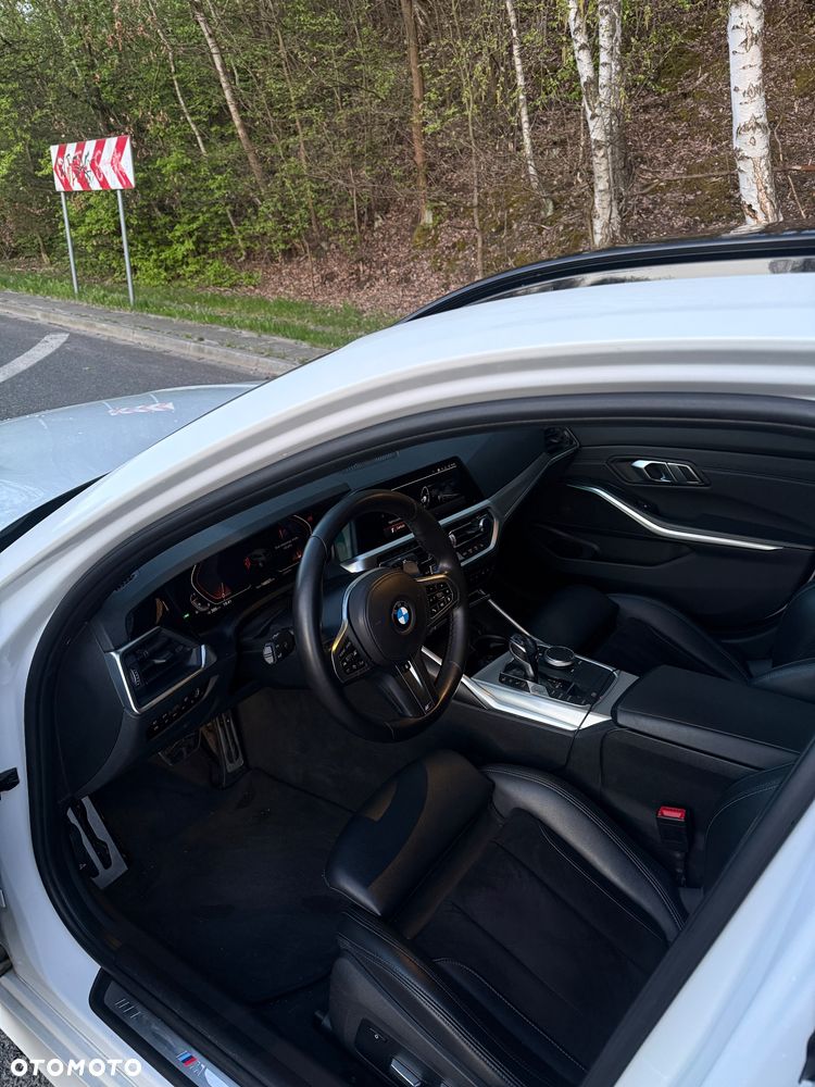 BMW Seria 3 330i xDrive M Sport sport - 12