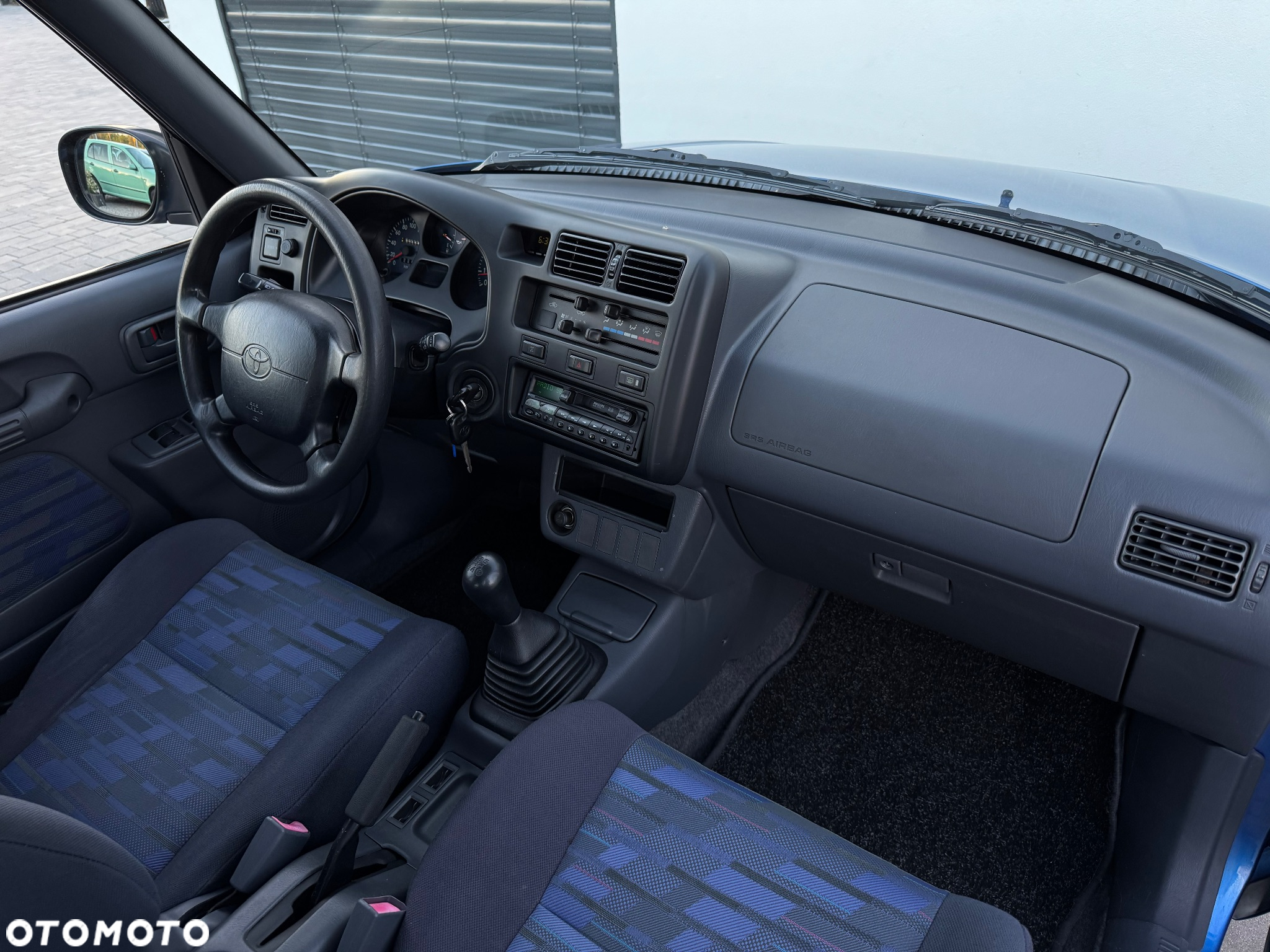 Toyota RAV4 2.0 - 25