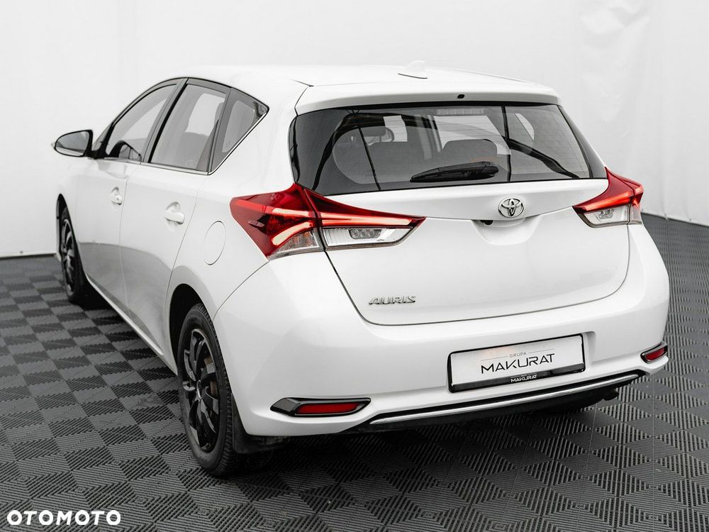 Toyota Auris 1.6 Premium - 5
