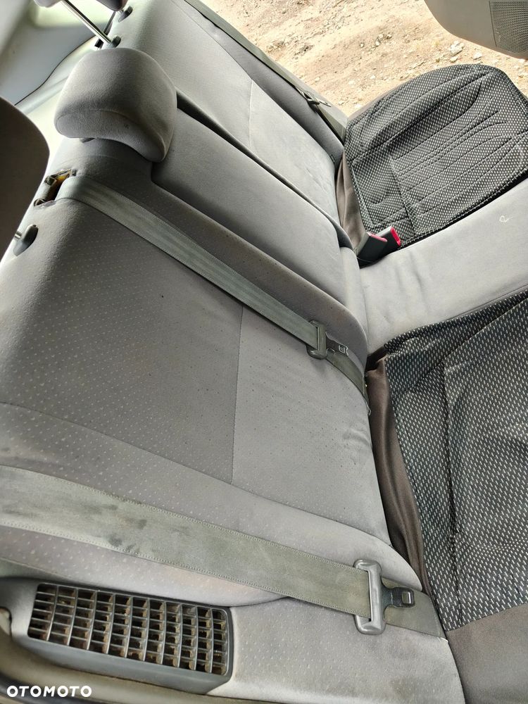 Toyota Prius - 13