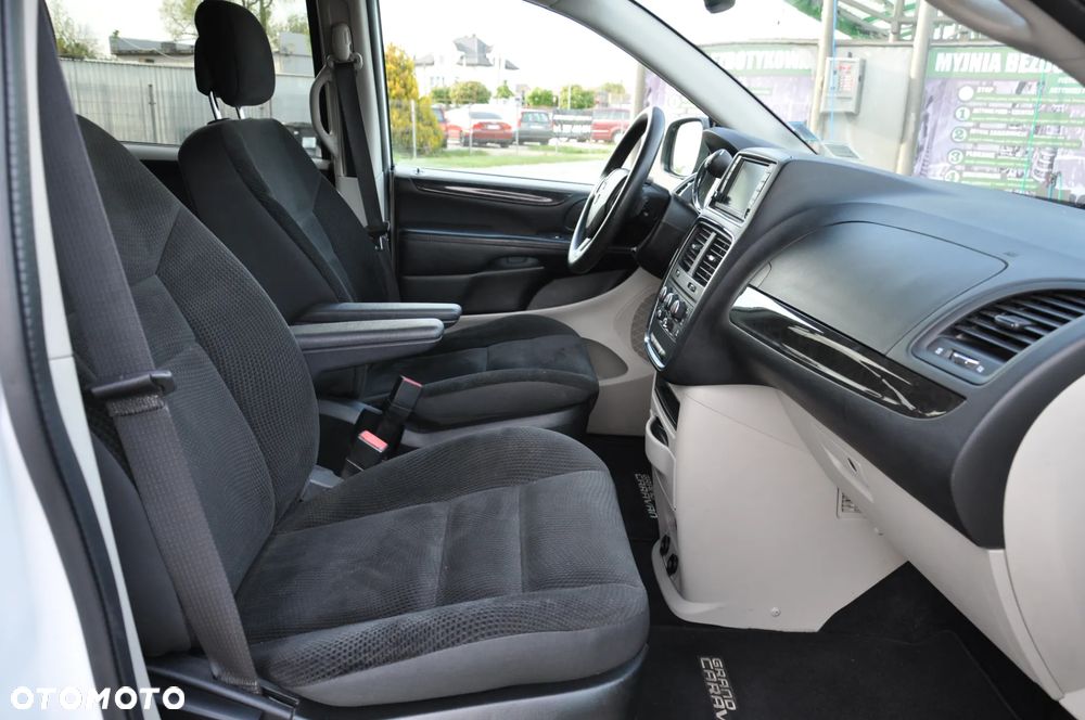 Dodge Grand Caravan 3.6 Express - 27