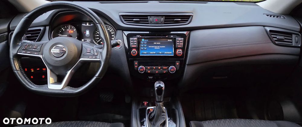 Nissan X-Trail 2.0 dCi Tekna 2WD Xtronic - 17