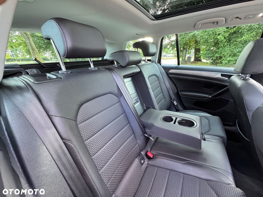 Volkswagen Golf Variant - 9