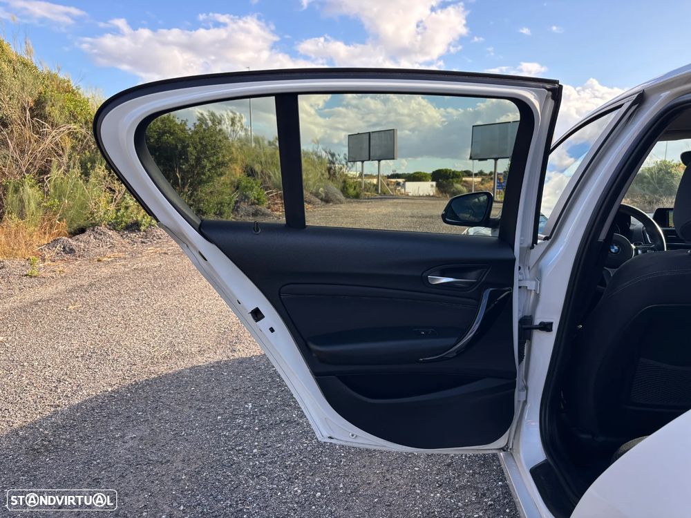 BMW 116 dA Line Sport - 30