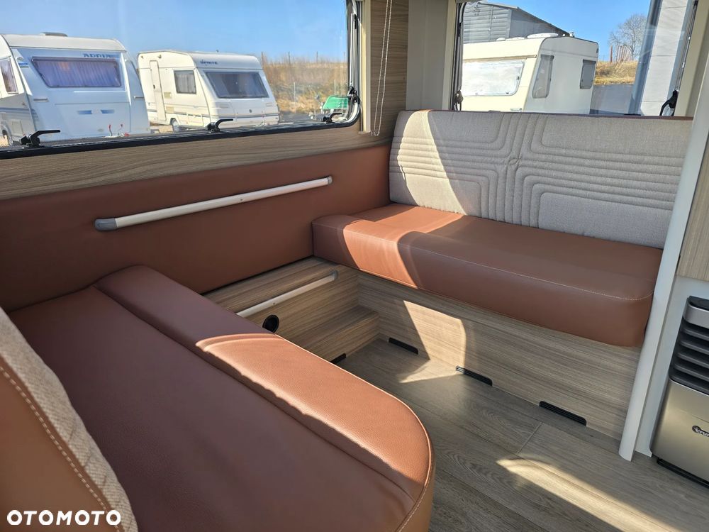 Burstner 490 AVERSO HARMONY tapczny salonka hobby przyczepa kempingowa - 17