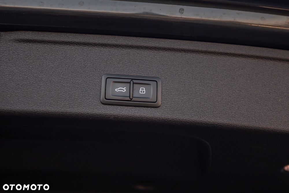 Audi A4 Avant 2.0 TDI S tronic - 37