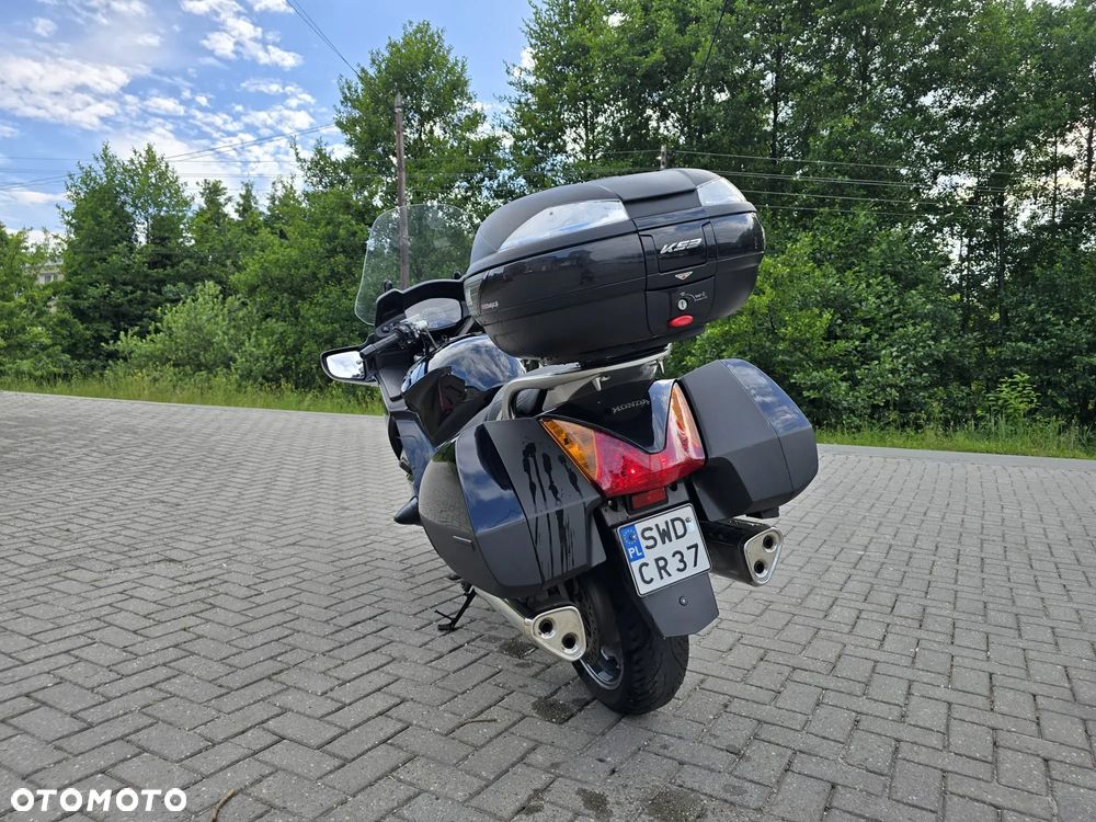 Honda ST - 8