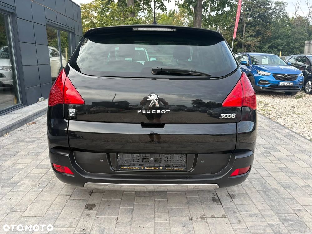 Peugeot 3008 Hybrid4 - 8