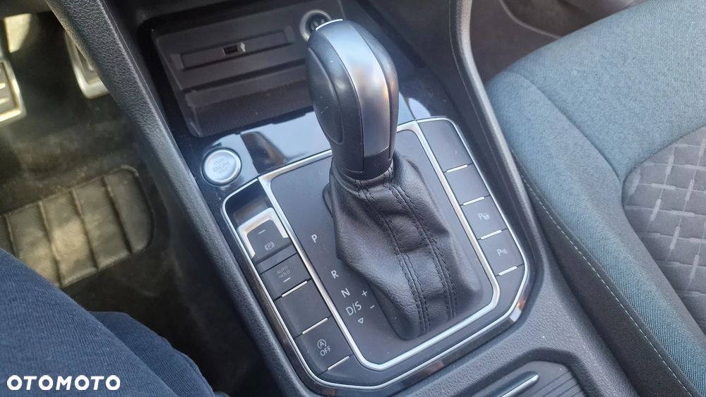 Volkswagen Golf Sportsvan SV 1.5 TSI ACT IQ Drive DSG - 14