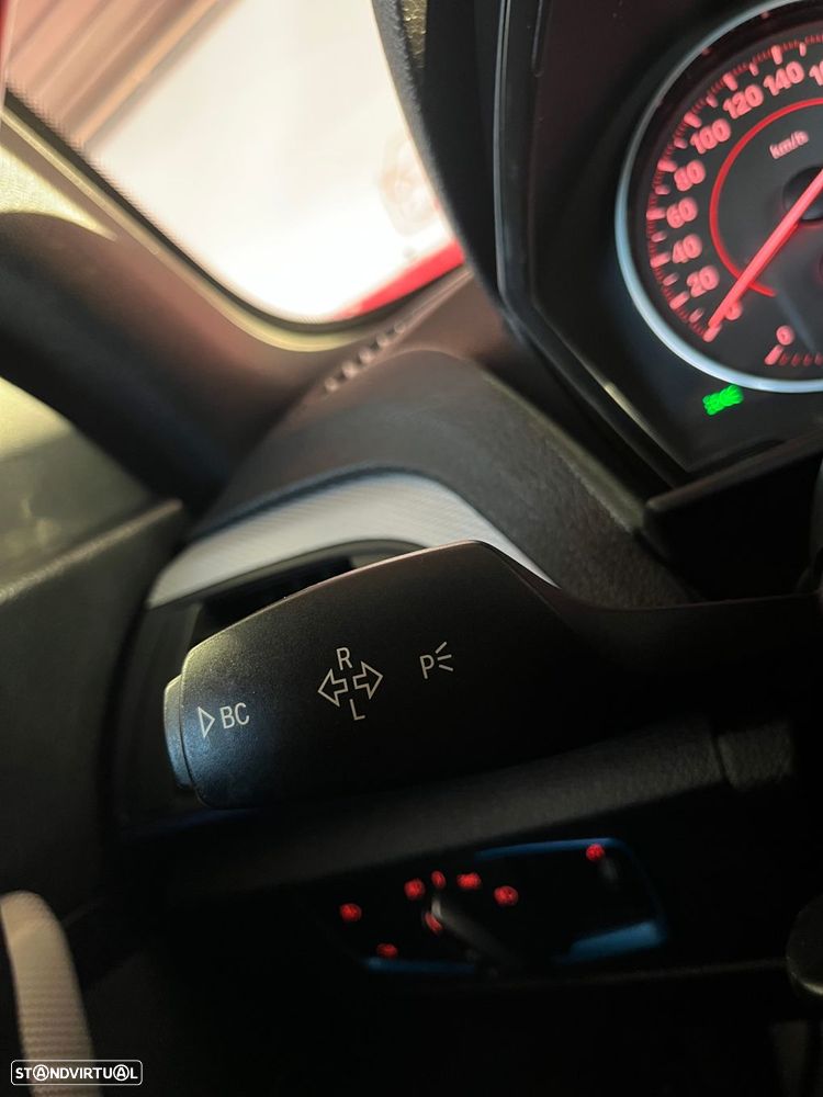 BMW 120 d Pack M - 19
