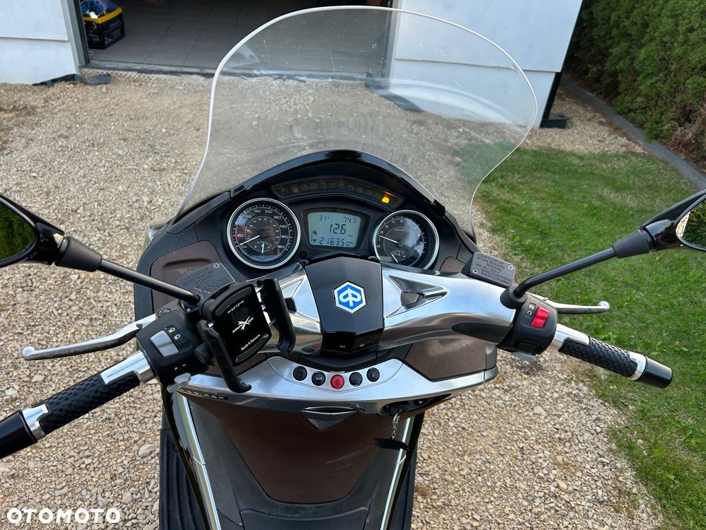Piaggio X10 - 13