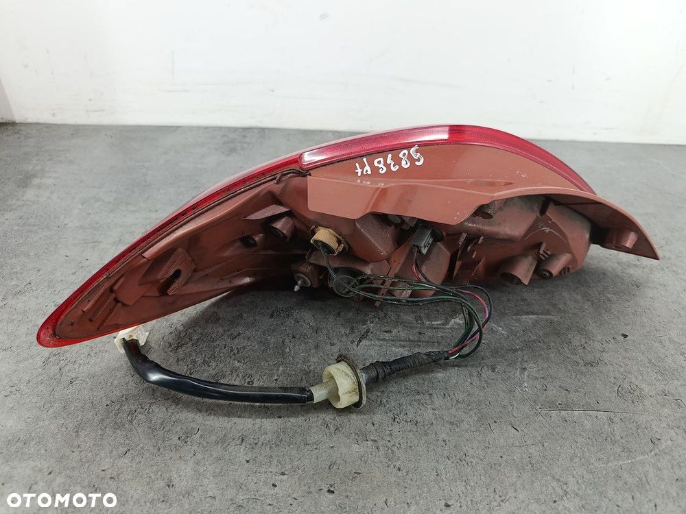 LAMPA TYLNA PRAWA MAZDA 2 II D65151150  P5776R STANLEY HATCHBACK - 5