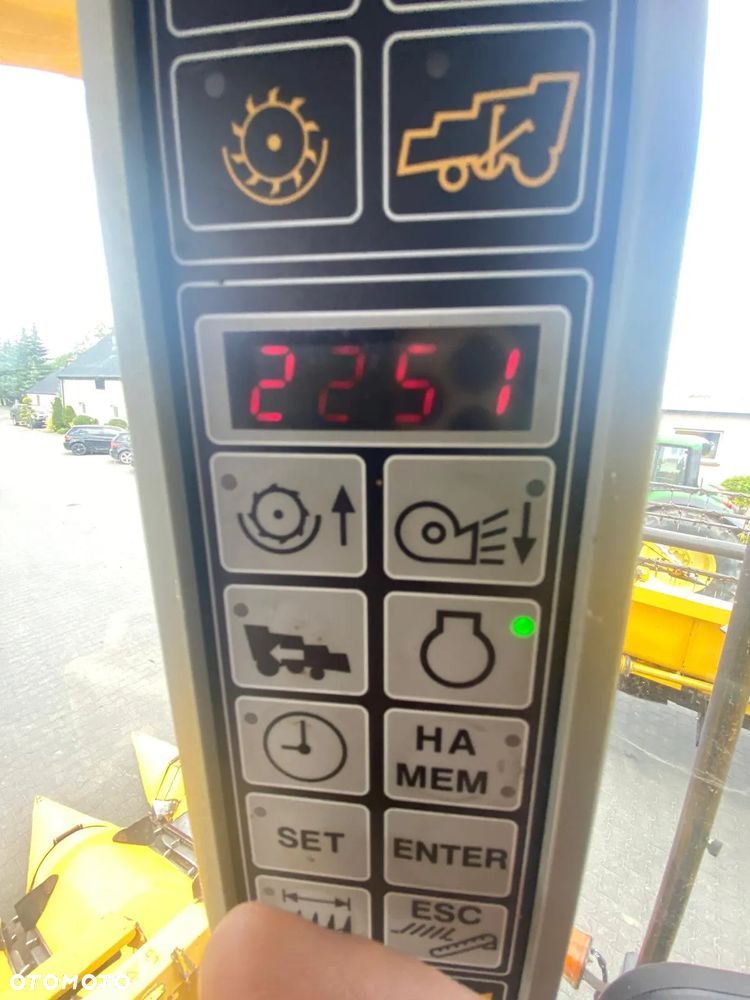 New Holland CSX7040 - 6