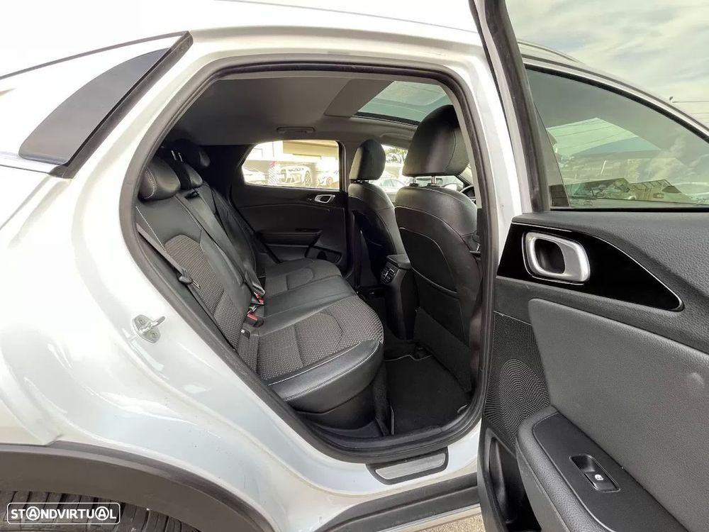 Kia XCeed 1.6 GDi PHEV Drive - 23