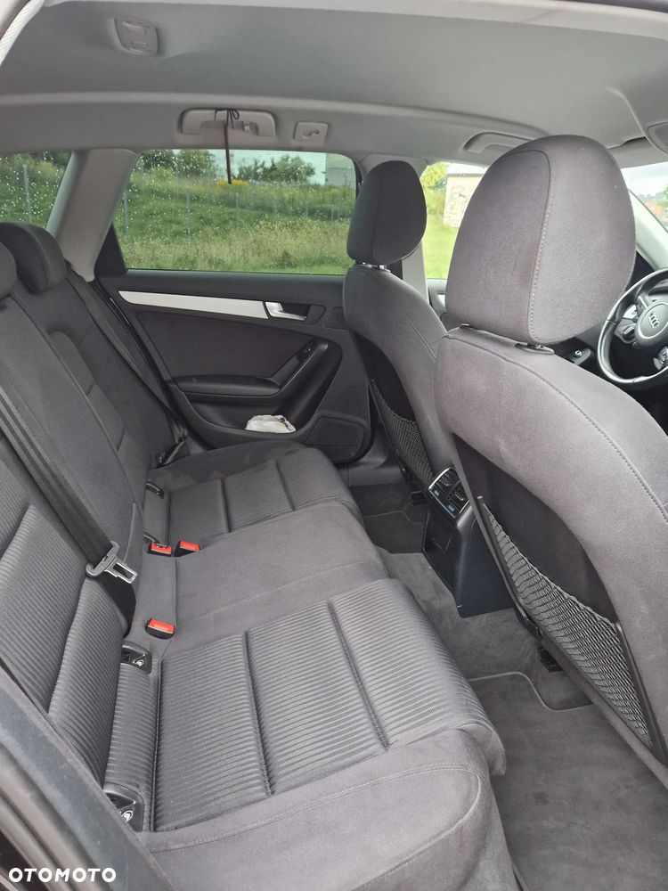 Audi A4 Avant 2.0 TDI Quattro S tronic - 11