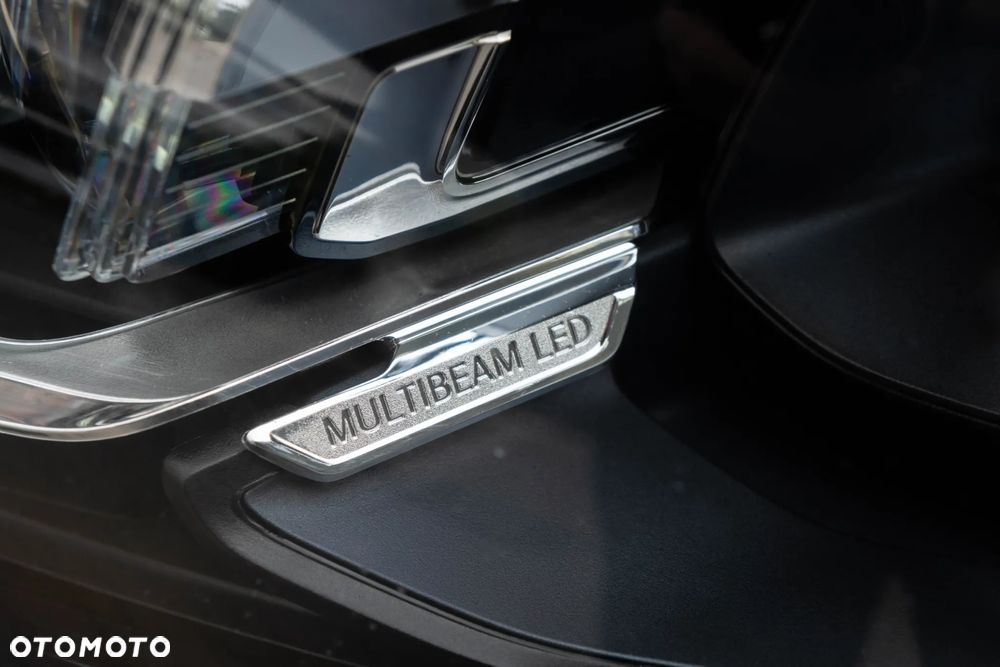 Mercedes-Benz GLS - 12