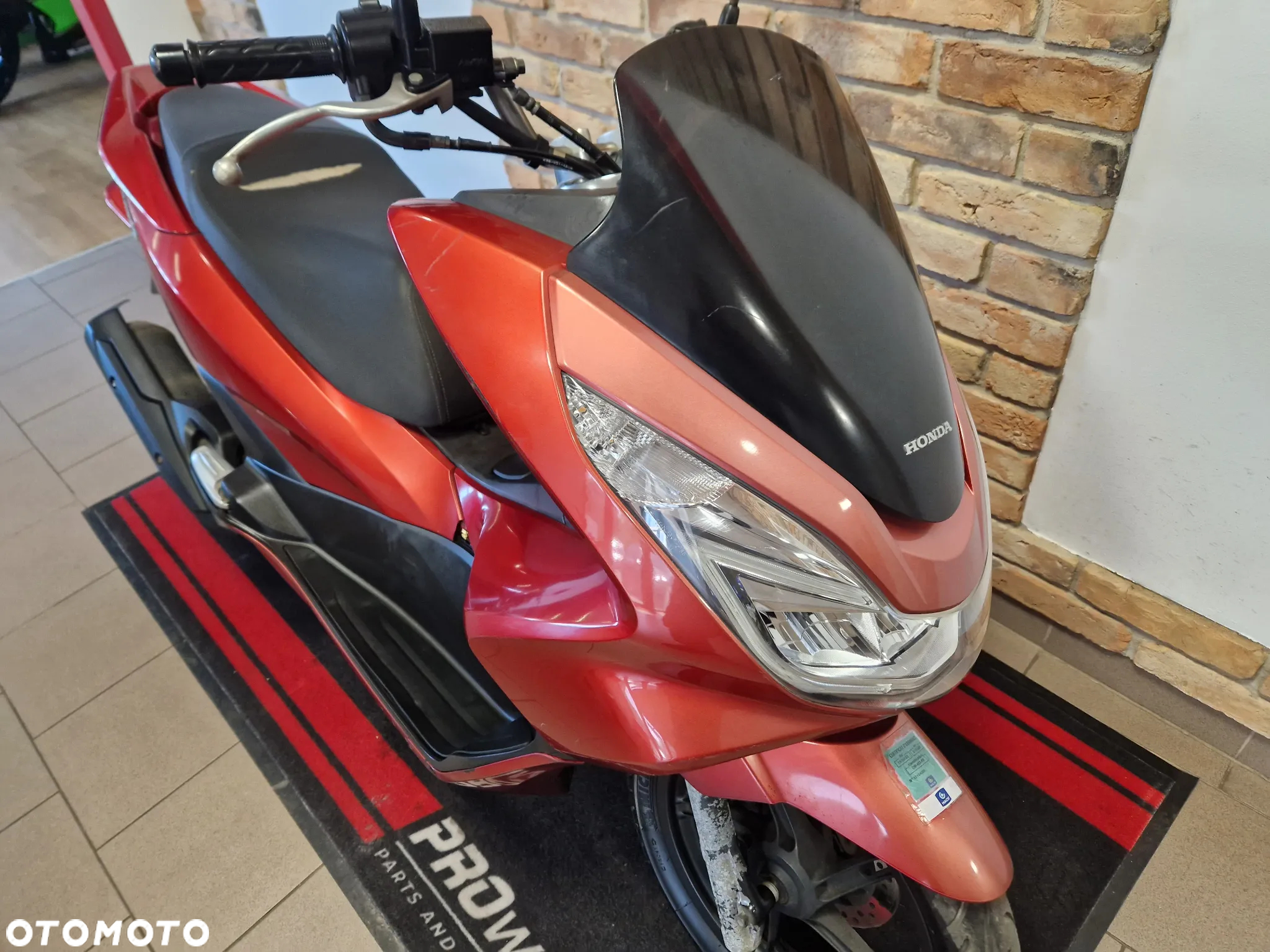 Honda PCX - 8