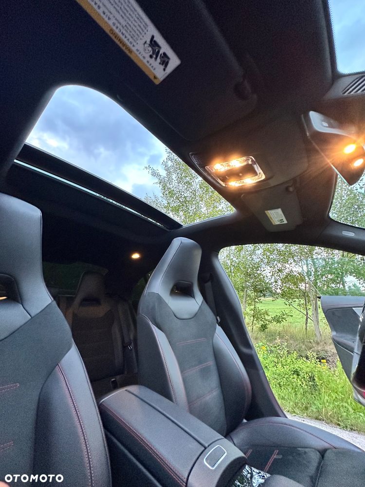 Mercedes-Benz CLA 250 4-Matic AMG Line 7G-DCT - 7