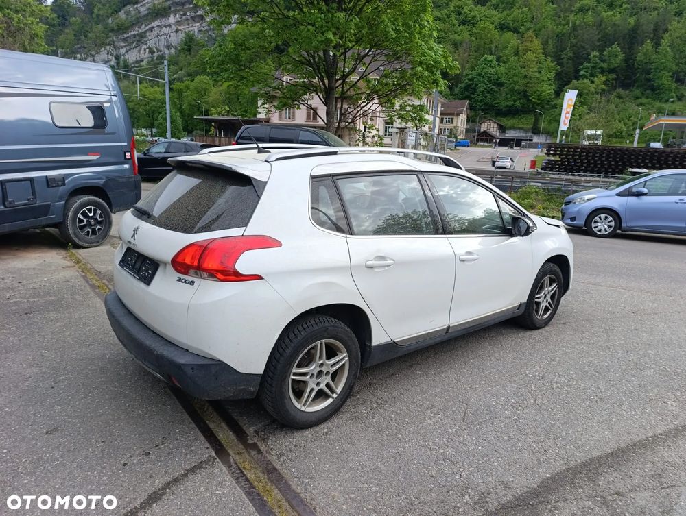 Peugeot 2008 120 VTI Automatik Active - 2