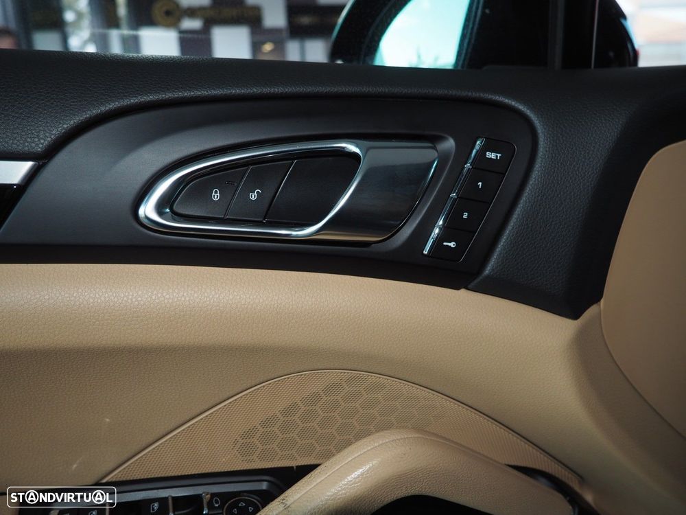 Porsche Cayenne S E-Hybrid Platinum Edition - 9