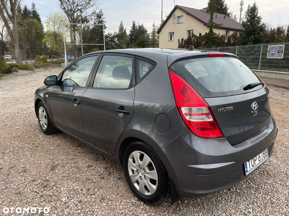 Hyundai i30 1.4 Classic + - 6