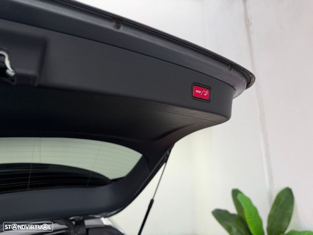 Mercedes-Benz GLC 300 e 4Matic - 24