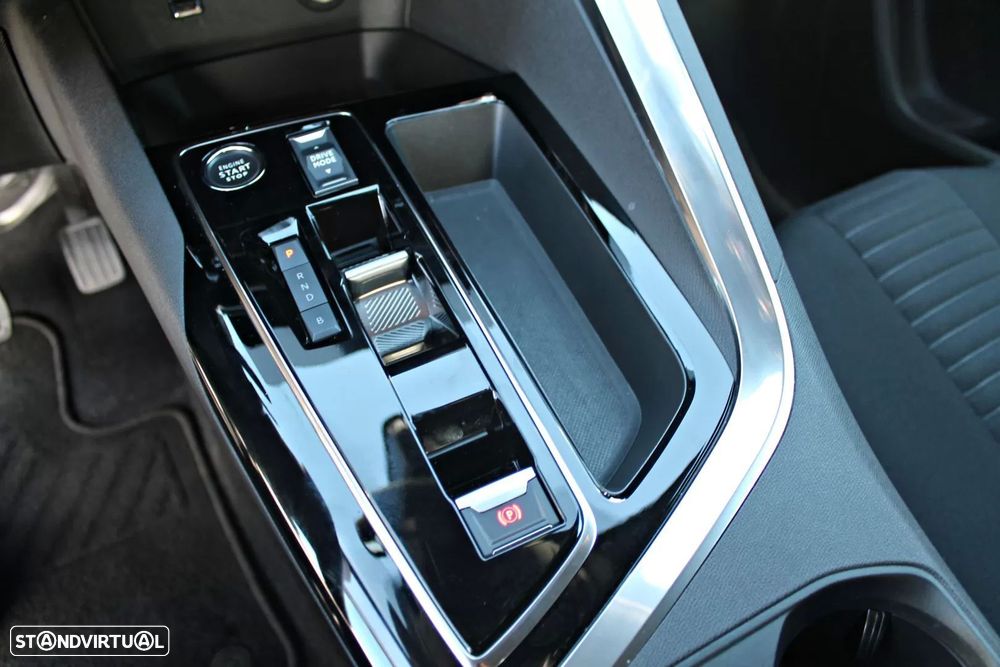 Peugeot 3008 1.6 Hybrid Active Pack e-EAT8 — fotografia 29