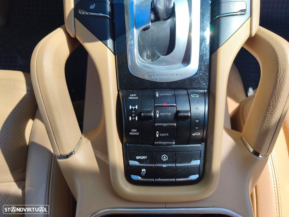 Porsche Cayenne Platinum Edition - 15