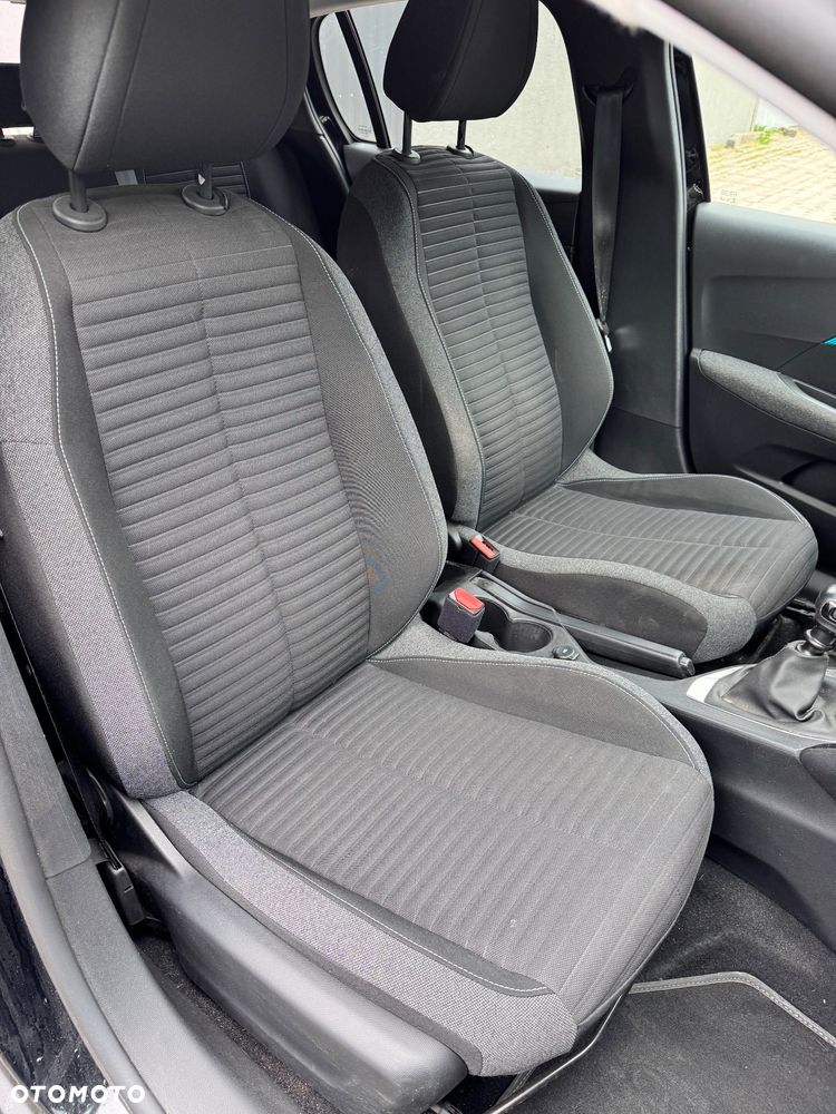 Peugeot 208 - 13