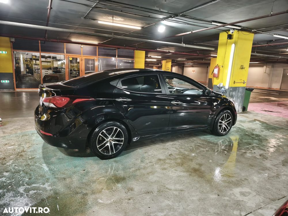 Hyundai Elantra 1.6 MPi Highway+ - 3