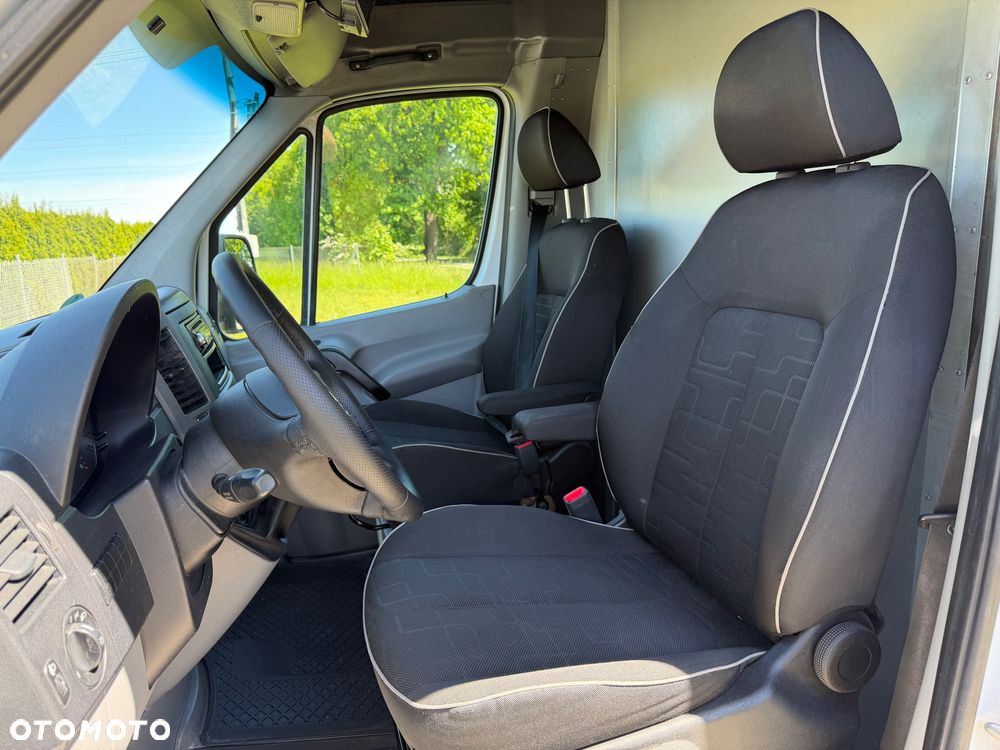 Mercedes-Benz Sprinter - 10