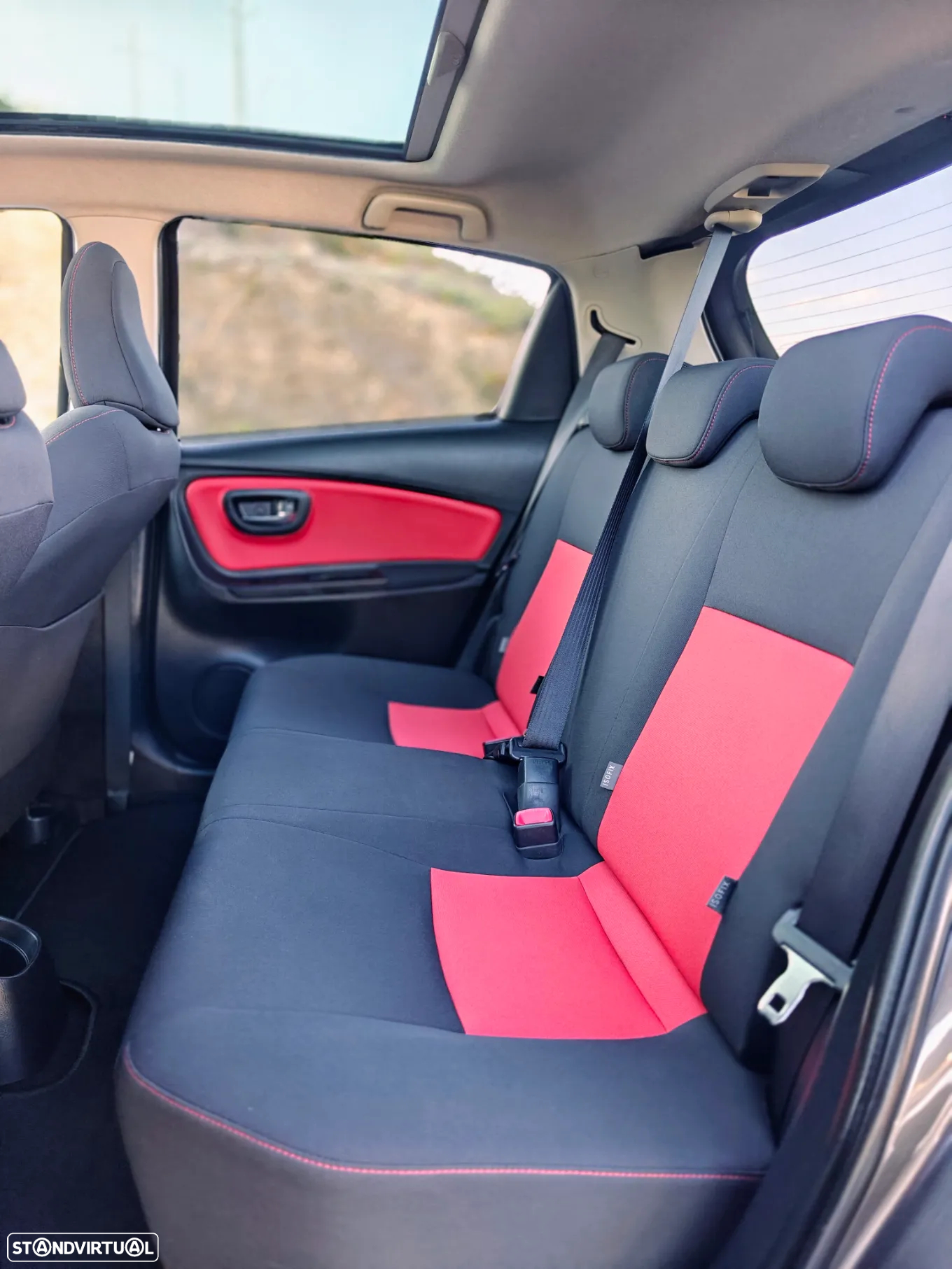 Toyota Yaris 1.4 D-4D Sport+P.Techno +T.Panoramico - 15