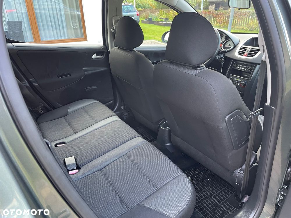 Peugeot 207 95 VTi Urban Move - 32