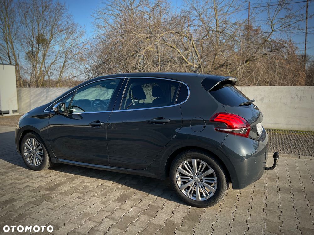 Peugeot 208 1.6 BlueHDi Allure S&S - 6