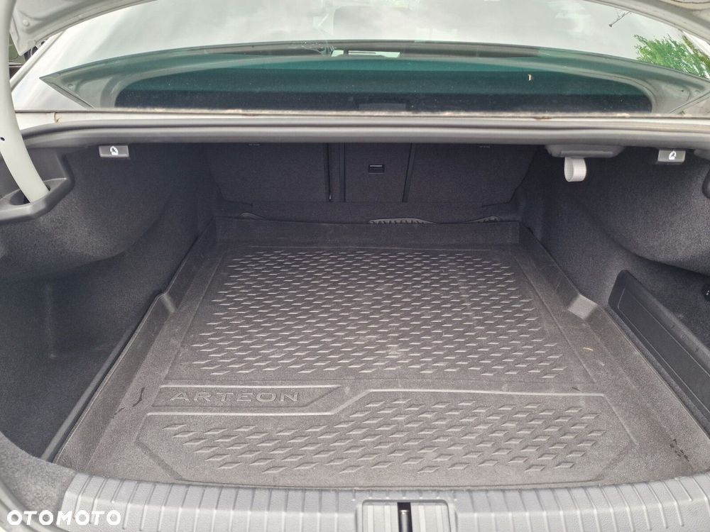 Volkswagen Passat 2.0 TDI SCR Highline - 15
