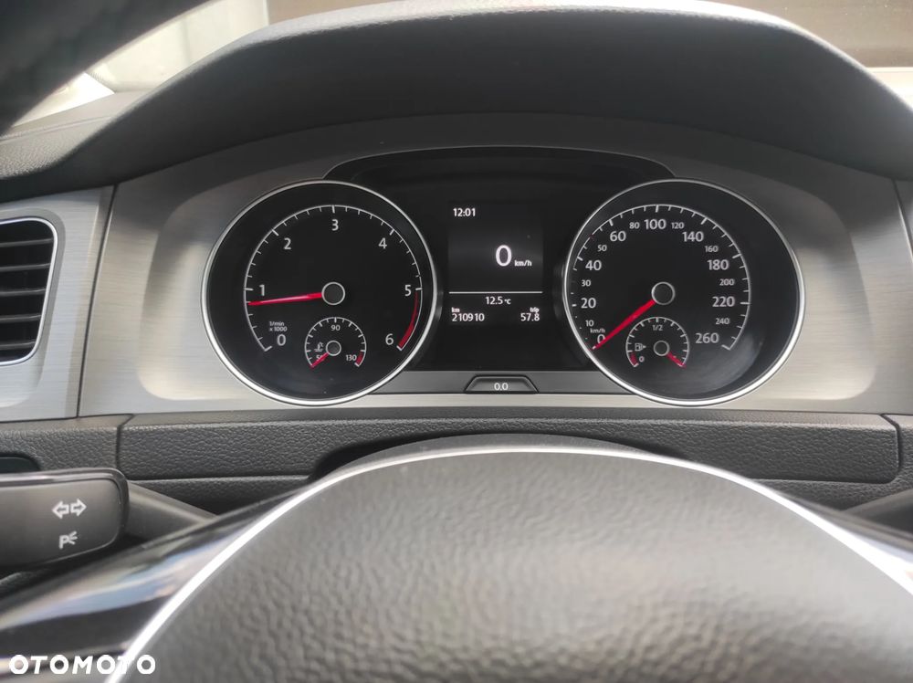 Volkswagen Golf 1.6 TDI BMT Comfortline - 17